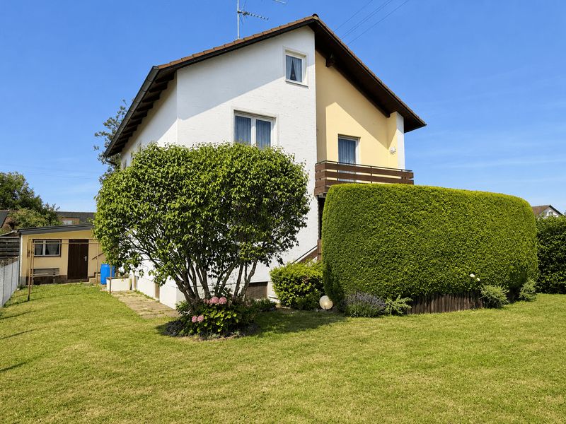 Gepflegtes Einfamilienhaus in ruhiger und zentraler Lage von Aßling
